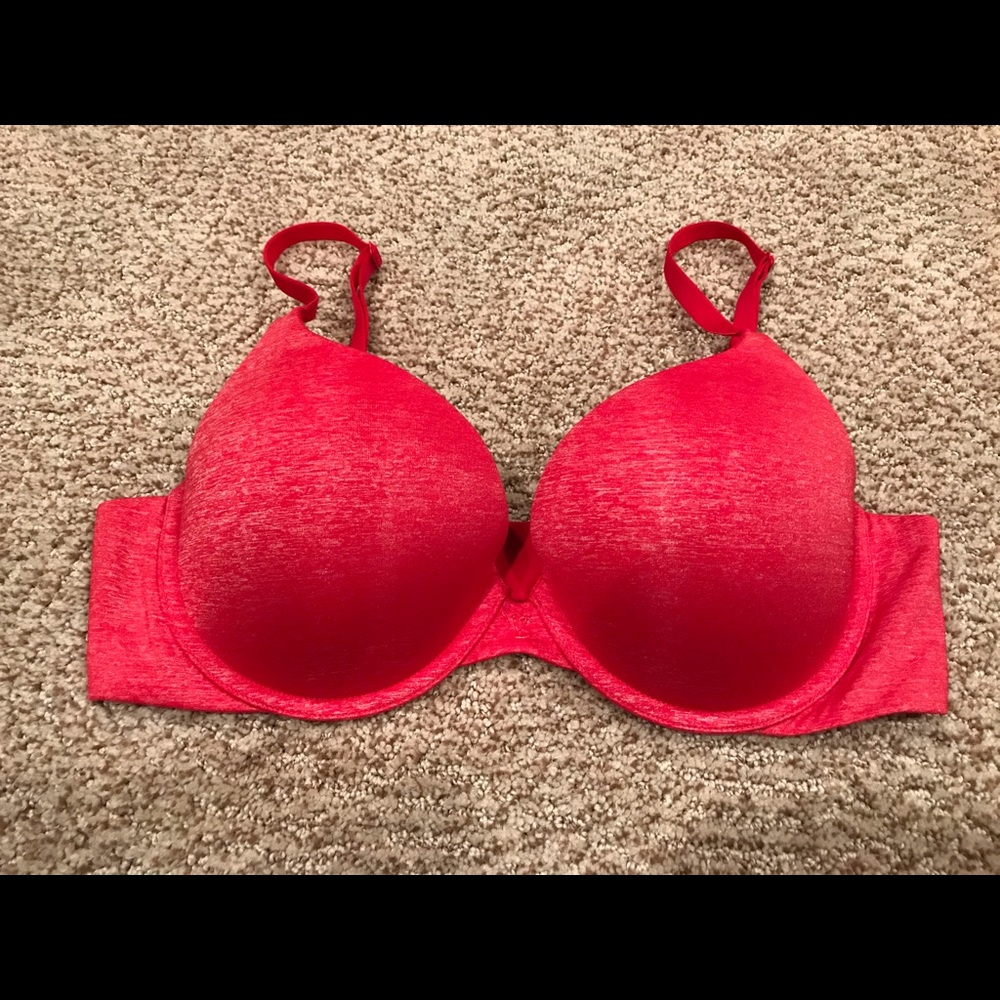 VICTORIAS SECRET PERFECT COVERAGE 36C!! RED!!